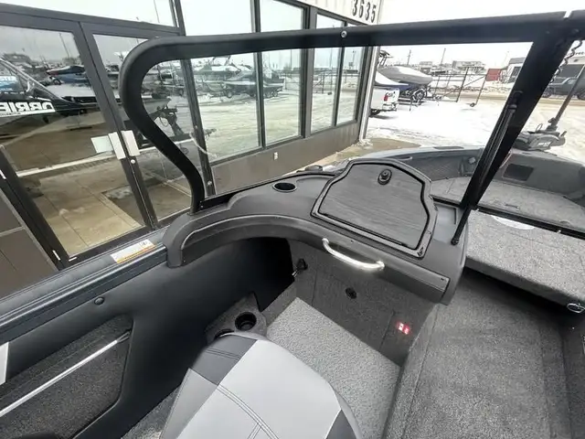 2025 Crestliner 1850 Super Hawk in Powerboats & Motorboats in Saskatoon - Image 10