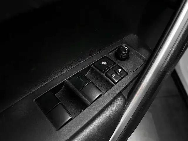 2022 Toyota Corolla Cross LE - AWD - VOLANT CHAUFFANT in Cars & Trucks in Québec City - Image 14