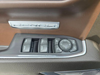 2022 GMC Sierra 1500 4WD Crew Denali with the 5.3L V8 and 61,000kms. Equipped with the Technology Pa... (image 9)