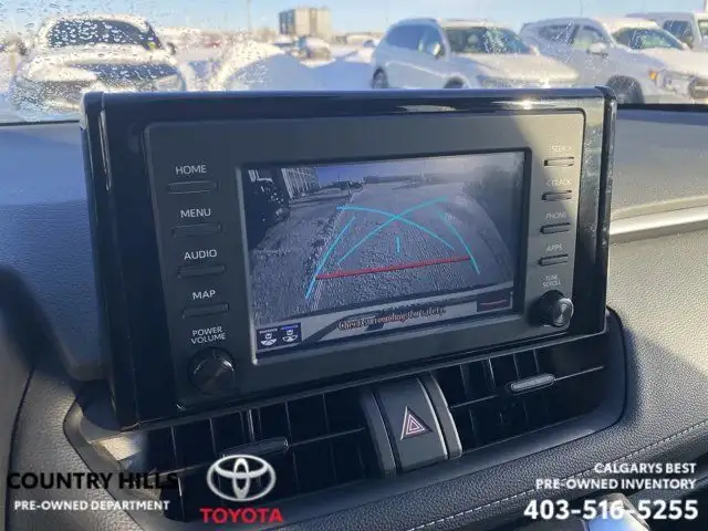 2022 Toyota RAV4 LE AWD in Cars & Trucks in Calgary - Image 17