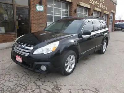 New arrival, local trade from Hyundai dealer in good condition, accident free and well equipped with...