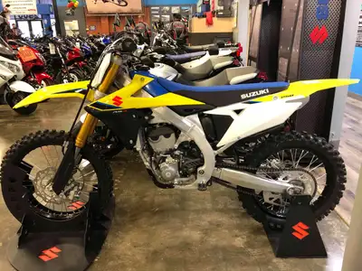 RIP THROUGH TRAILS LIKE A PRO WITH SUZUKI'S DOMINANT RM-Z 250 PAYMENTS ONLY $72 BI-WEEKLY OAC!! APPL...