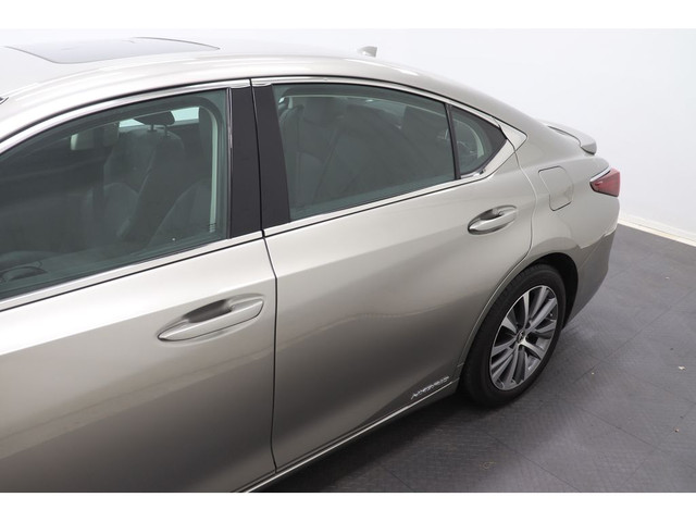 2021 Lexus ES HYBRID, PREMIUM, SIEGES VENTILER, TOIT OUVRANT in Cars & Trucks in Longueuil / South Shore - Image 4