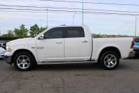 NO ACCIDENT CLEAN CARFAX ONE OWNER LOCAL ONTARIO VECHILE The 2017 Ram 1500 LARAMIE Leaves No Room Fo... (image 3)