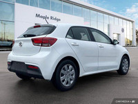 This Kia Rio 5-door boasts a Regular Unleaded I-4 1.6 L/98 engine powering this Variable transmissio... (image 4)