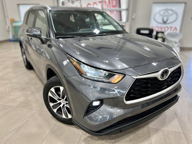2023 Toyota Highlander XLE AWD | Power Liftgate in Cars & Trucks in Edmonton - Image 3