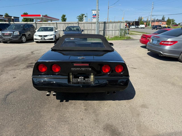 1989 Chevrolet Corvette CONVERTIBLE, ONLY 104KM, GREAT SHAPE, V8 in Cars & Trucks in London - Image 4