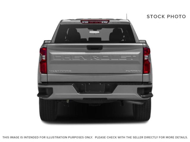 2021 Chevrolet Silverado 1500 CREW 4X4 | 5.3L V8 | BLACK ALLOYS  in Cars & Trucks in Edmonton - Image 3
