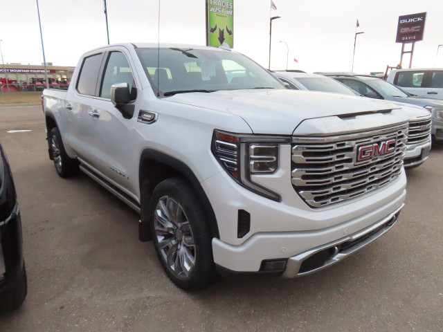 2022 GMC Sierra 1500 in Cars & Trucks in Lethbridge