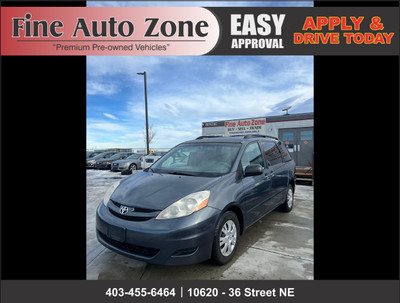 2008 Toyota Sienna V6 7-Pass :: Clean Carfax, Low Mileage