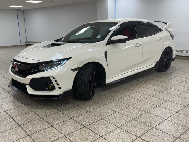 2017 Honda Civic Type R in Cars & Trucks in Calgary - Image 2