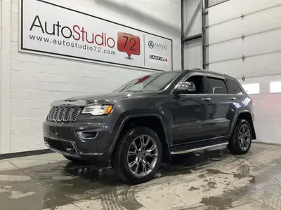 Le Jeep Grand Cherokee 2017 version OVERLAND**3.6L**MAGS**AWD**NAVI**CUIR**TOIT est un VUS robuste e...