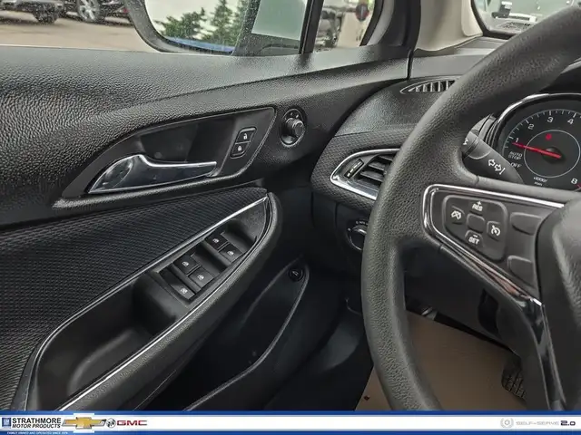 2017 Chevrolet Cruze in Cars & Trucks in Calgary - Image 14