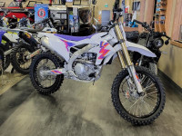 2024 Yamaha YZ450F - IN STOCK NOW!! ONLY 1 LEFT!!