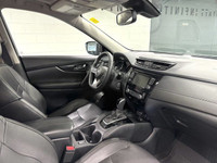 The 2019 Nissan Rogue is propelled by a capable 2.5L engine and offers enhanced stability and contro... (image 5)