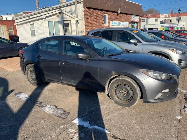 2015 Mazda Mazda3 GX in Cars & Trucks in Moncton