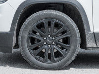 Power Liftgate, Aluminum Wheels, Remote Start, Android Auto, Apple CarPlay, Lane Keep Assist, Lane D... (image 3)