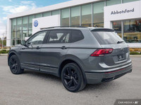 This Volkswagen Tiguan boasts a Intercooled Turbo Regular Unleaded I-4 2.0 L/121 engine powering thi... (image 2)
