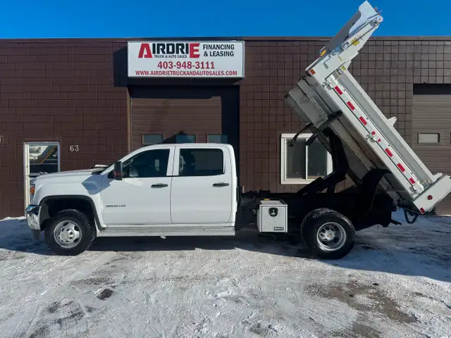 2017 GMC Sierra 3500HD Dump Truck62933734310147121