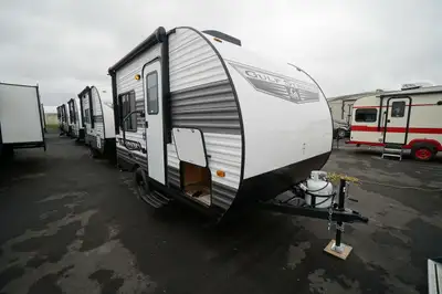 COUPLES SHOW STOPPER SPECIAL! Small compact RV at an amazing price! this 2025 Trailmaster 134RD is a...