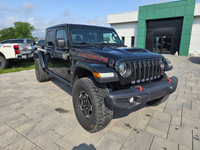 2023 Jeep Gladiator Mojave 4x4 with the 3.6L V6, automatic transmission, and only 44,003kms! Clean h... (image 8)