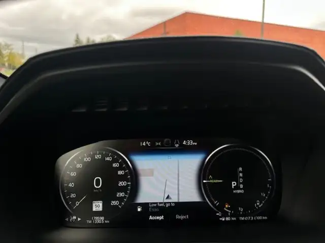 2017 Volvo XC90 Hybrid AWD T8 Excellence 1 Owner 4Passenger Plug in Cars & Trucks in Mississauga / Peel Region - Image 24