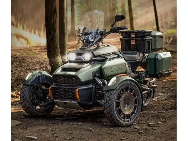 2025 Can-Am Canyon REDROCK in Street, Cruisers & Choppers in Oakville / Halton Region - Image 4