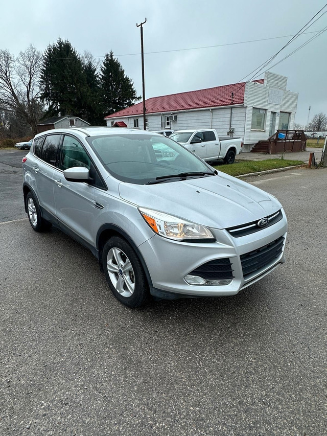 2014 Ford Escape in Cars & Trucks in London - Image 3