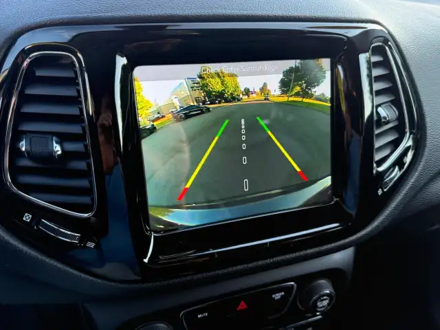 2017 Jeep Compass LIMITED 4x4 | LEATHER | CARPLAY | REMOTE START in Cars & Trucks in Ottawa - Image 19