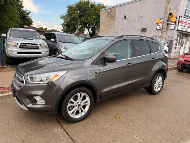 2017 Ford Escape FWD 4dr SE in Cars & Trucks in Hamilton - Image 4
