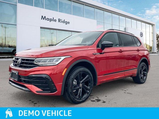 2024 Volkswagen Tiguan Comfortline R-Line Black Edition in Cars & Trucks in Tricities/Pitt/Maple