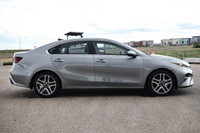 Front Wheel Drive,Back-Up Camera,Driver Illuminated Vanity Mirror,Cloth Seats,Lane Departure Warning... (image 4)