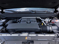 This GMC Canyon has a durable Turbocharged Gas I4 2.7L/ engine powering this Automatic transmission.... (image 7)