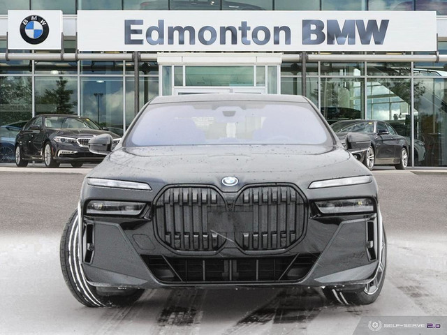  2023 BMW i7 xDrive60 Sedan in Cars & Trucks in Edmonton - Image 2