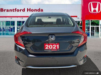 Stock: P11696 Power-adjustable driver's seat, cloth upholstery, one-touch power moonroof, 7-inch tou... (image 4)