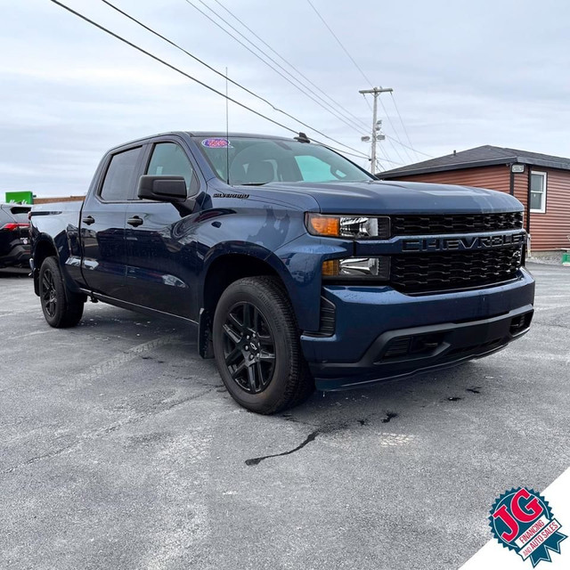  2022 Chevrolet Silverado 1500 4WD Crew Cab 147" Custom in Cars & Trucks in Truro - Image 3