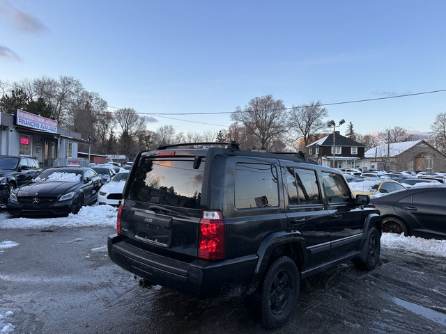 2010 Jeep Commander null in Cars & Trucks in City of Toronto - Image 4