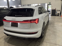 // JAMAIS ACCIDENTÉ! // // UN SEUL PROPRIÉTAIRE // Le Audi e-tron 2022 Progressiv quattro PREMIUM **... (image 3)