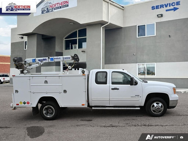 2009 GMC Sierra 3500HD Chassis WT 2009 GMC Sierra 3500HD EXTE... in Cars & Trucks in Edmonton - Image 4