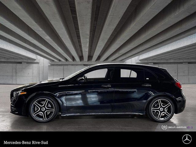 2022 Mercedes-Benz A 250 4MATIC Hatch | Ensemble Haut de Gamme in Cars & Trucks in Longueuil / South Shore - Image 2
