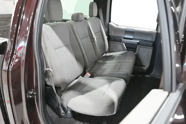 2020 Ford F-150 XLT - XTR - 301A - ACCIDENT FREE - LOW KMS in Cars & Trucks in Saskatoon - Image 31