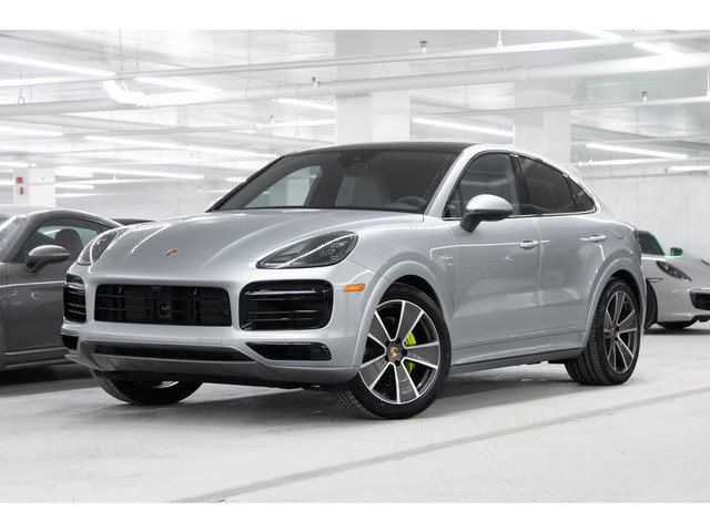 2023 Porsche Cayenne E-Hybrid Coupe / Air Suspension / Trailer H in Cars & Trucks in Longueuil / South Shore