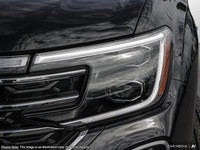 The 2025 Volkswagen Atlas Comfortline 2.0 TSI 4MOTION in a striking black finish is your invitation... (image 9)