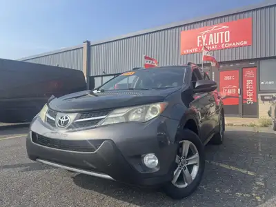 2015 Toyota RAV4 XLE TOIT OUVRANT MAGS GROPE ELECTRIQUE 210000 GARANTIE 36 MOIS points 3 FINANCEMENT...