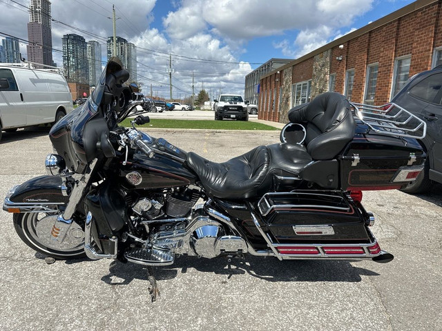  2000 Harley-Davidson Ultra Classic in Touring in City of Toronto - Image 2