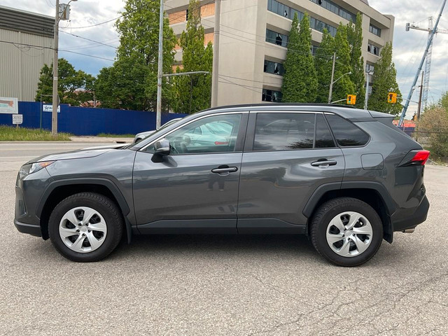2020 Toyota RAV4 LE - BACK-UP CAM! BSM! SAFETY SENSE! in Cars & Trucks in Kitchener / Waterloo - Image 4