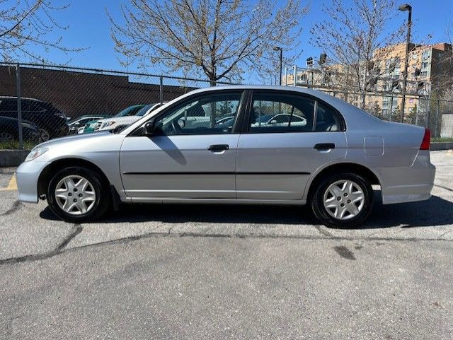 2004 Honda Civic Sdn SE AUTOMTIC-AIR-NEW BRAKES-TIRES-BATTERY-TU in Cars & Trucks in City of Toronto - Image 2