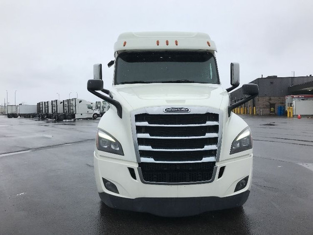 2019 Freightliner T12664ST in Heavy Trucks in Edmonton - Image 2