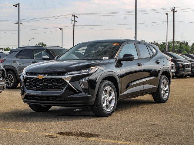 2025 Chevrolet Trax LS in Cars & Trucks in Edmonton - Image 4