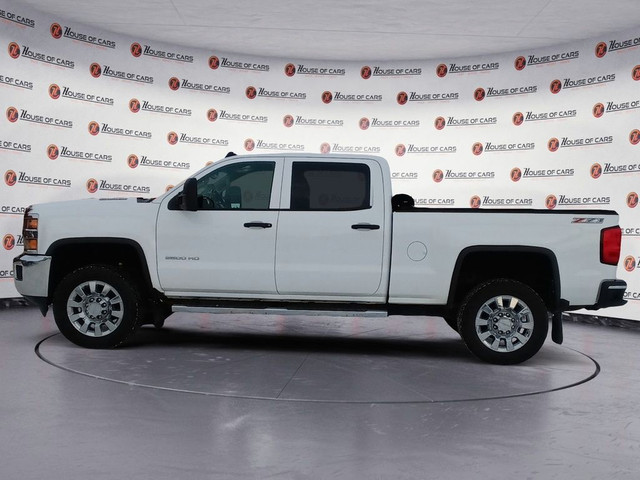 2015 Chevrolet SILVERADO 2500HD DURAMAX 4WD Crew Cab 153.7 LT in Cars & Trucks in Lethbridge - Image 2